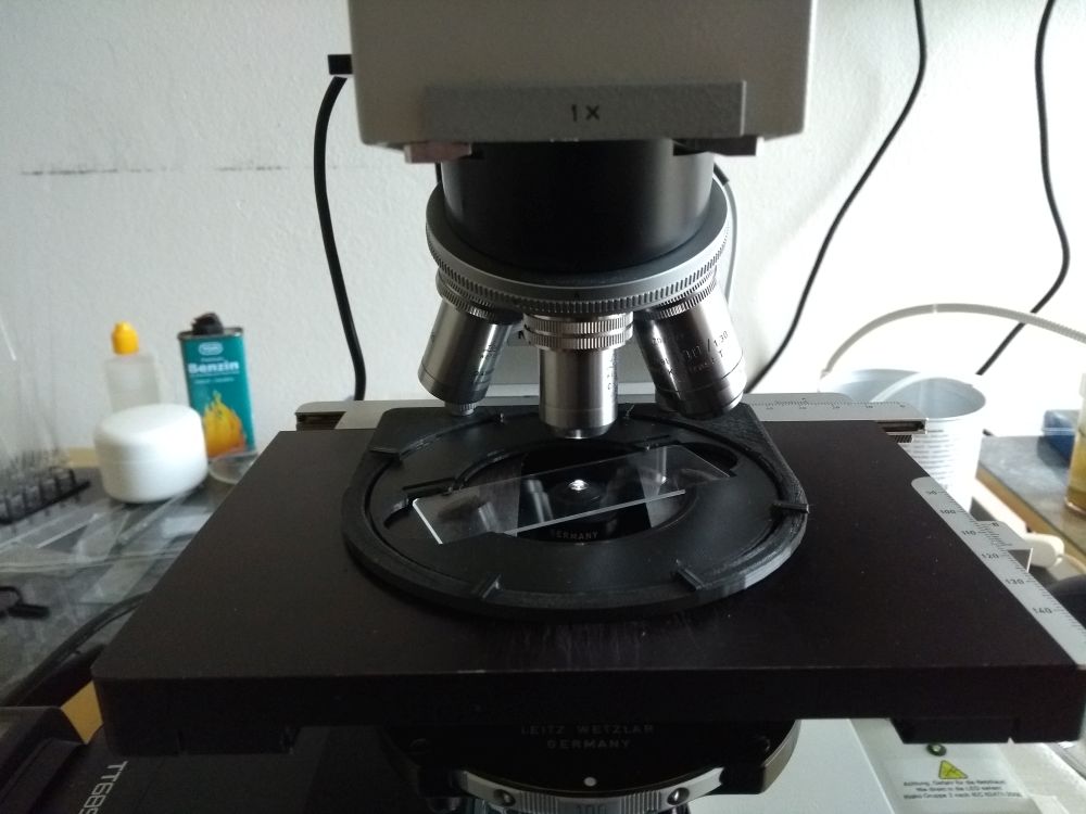 Rotatable object guide on microscope